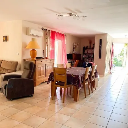 Petit Paradis .