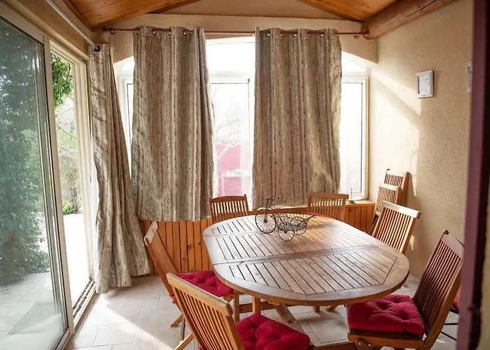 Petit Paradis . Villa Pujaut